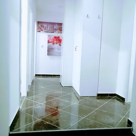 Center - Studio Apartman