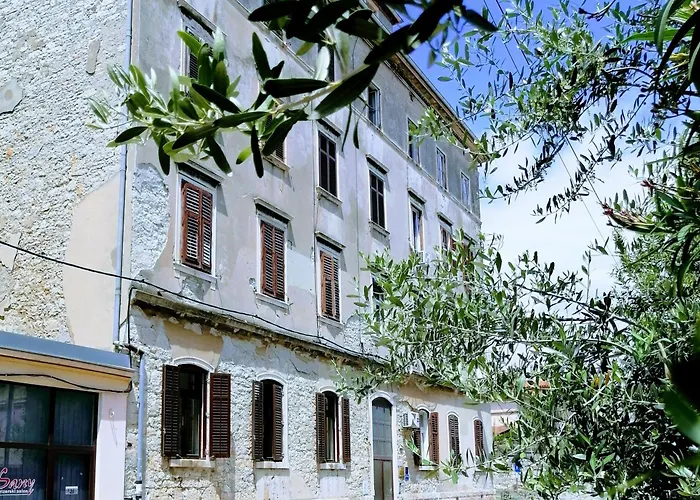 Center - Studio Apartment Pula