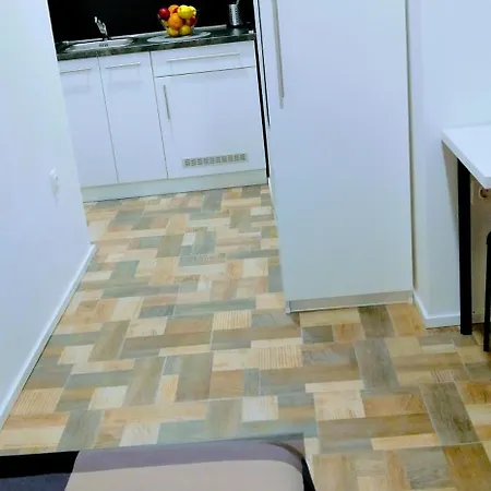 Center - Studio * Pola