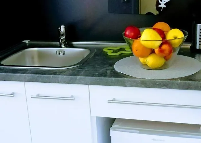 Center - Studio 普拉